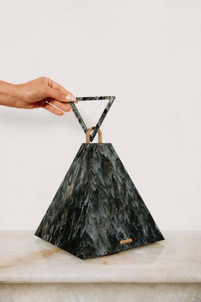 THE PYRAMID - ONYX - LARGE